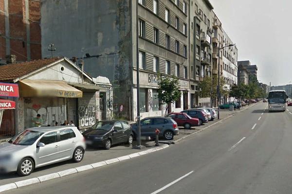 STRAŠAN SUDAR U BEOGRADU: Teško povređeno troje, ženi polomljen kuk