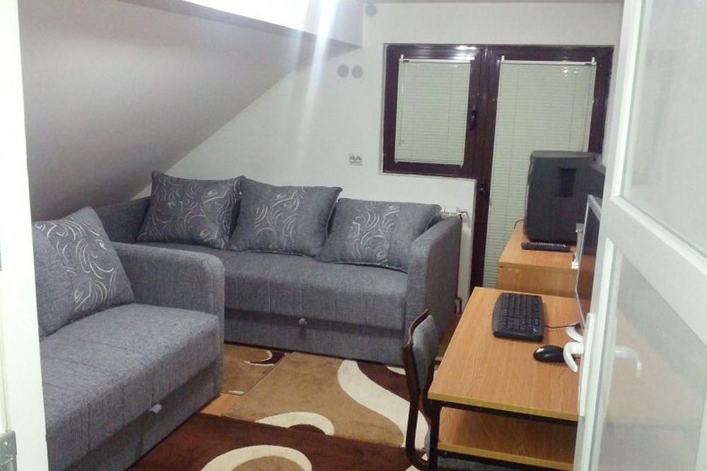 DA PADNEŠ U NESVEST OD CENE! 56.000 evra za STAN OD 14 KVADRATA?! Da, moguće je, agent objasnio zašto tolika cena