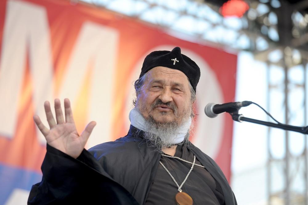 VUČIĆU, NAMETNUO SI NAM NEROTKINJU: Ovo je vladika poručio predsedniku! Ima još!