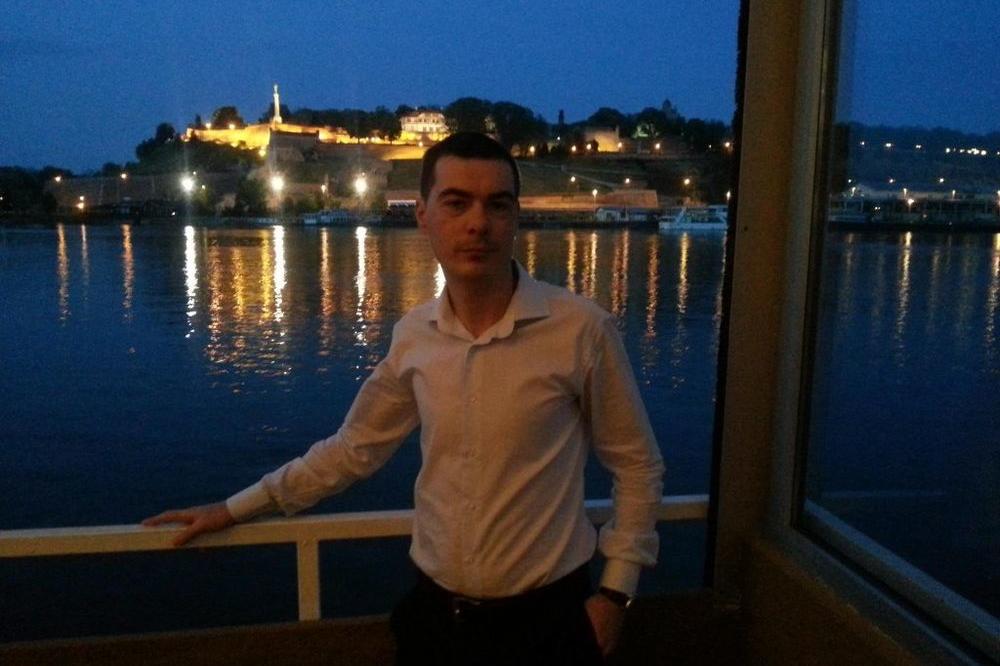 OBRAD JE UBIO I RASKOMADAO BIZNISMENA: Sudija plačnim glasom saopštila kaznu, a on se SAMO PREKRSTIO!