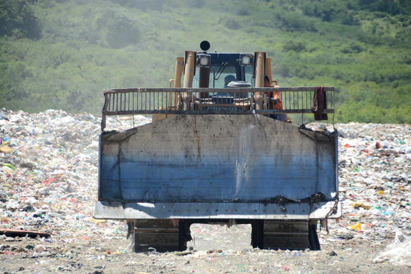NOĆAS JE NA DEPONIJU U VINČI SIPANO 100 TONA VODE: Vesić otkrio šta je URAĐENO 2019. godine, za šta zna MALO LJUDI