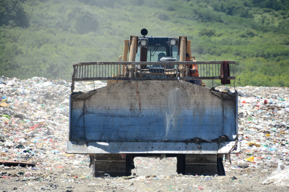NOĆAS JE NA DEPONIJU U VINČI SIPANO 100 TONA VODE: Vesić otkrio šta je URAĐENO 2019. godine, za šta zna MALO LJUDI