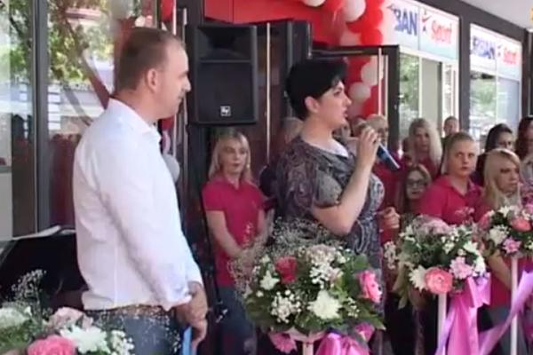 Zbog ovog im se SMEJE CELA SRBIJA! Naprednjaci u Kraljevu kao stranu investiciju predstavili novu KINESKU RADNJU! (VIDEO)