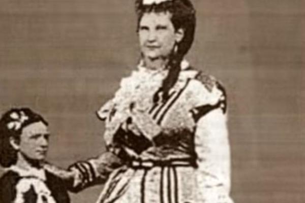 Ovo je žena s najširom vaginom u istoriji! Pomislićete da sanjate kad vidite koliko je široka! (FOTO)