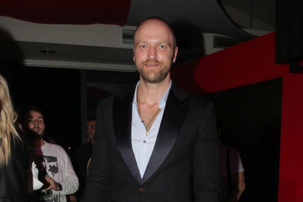 UHAPŠEN DARKO KOSTIĆ! POLICIJA UPALA U NJEGOV STAN: Pretres u toku! PRONAĐENE I ŠOKANTNE PORUKE U TELEFONU