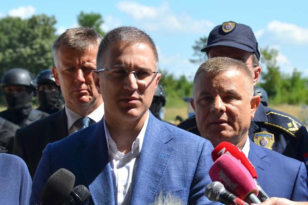Stefanović konačno objasnio zašto je uhapšen inspektor ispred njegove kuće: Brinuo sam da nešto ne nikne?!