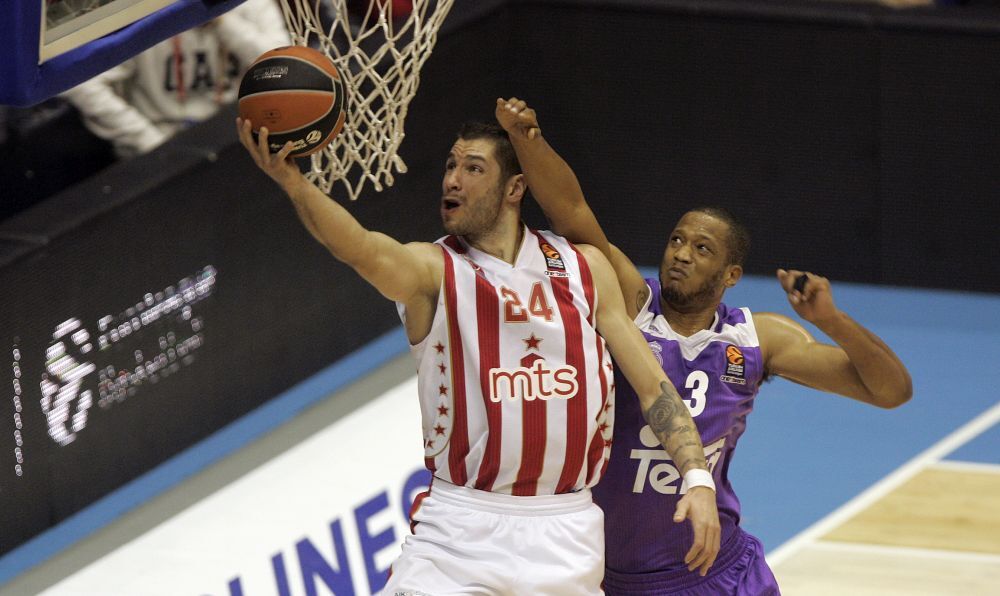 Stefan Jović u dresu Crvene zvezde protiv Real Madrida