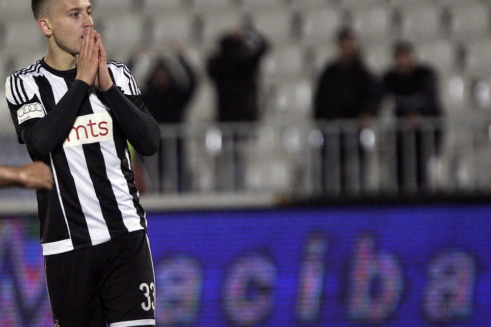 POVRATAK ŠAPONJIĆA?! Napadač pred novim odlaskom iz Benfike, Partizan može da reaguje! (FOTO)