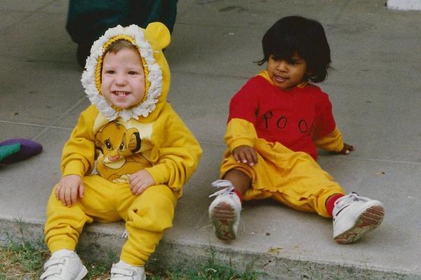 KAD JE IMAO 3 GODINE, REKAO JOJ JE "OŽENIĆU TE": Evo kako njih dvoje izgledaju 20 godina kasnije! (FOTO)