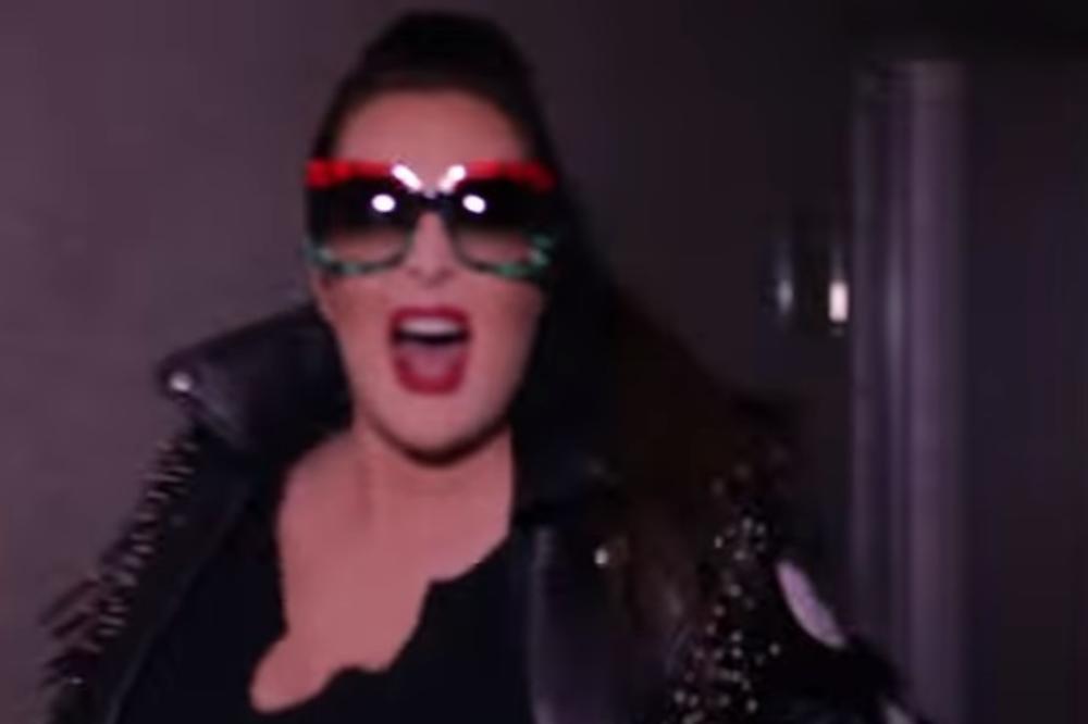 NIKAD SE NIJE POJAVLJIVALA U JAVNOSTI - DO SADA! Ovo je sestra Dragane Mirković i izgleda FANTASTIČNO! (FOTO)