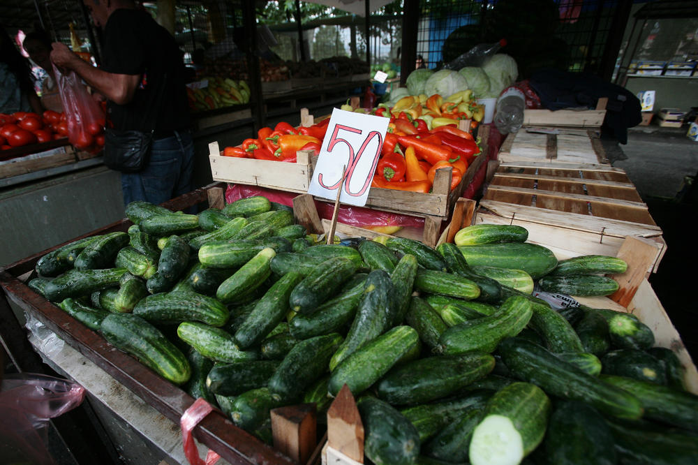OVO POVRĆE SA SRPSKIH PIJACA JE IZAZVALO MASOVNO TROVANJE SALMONELOM: Hitno se POVLAČI, ako ste ga KUPILI...