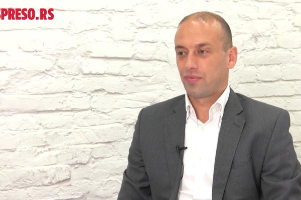 MILOJČIĆ POSLE PROMENE IZBORA PREDSEDNIKA DS DAO OSTAVKU: Sav svoj trud, rad, znanje i energiju staviću na raspolaganje DS-u, baviću se radom kao poslanik!