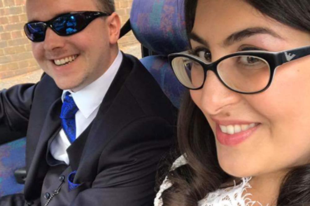 KAO NA FILMU! Pitala je stranca u šali da li želi da joj glumi muža, a ono što je usledilo je prava bajka! (FOTO)