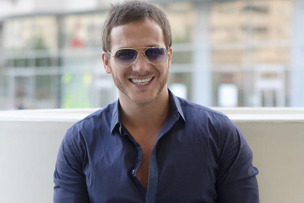 OSVANUO VRUĆ SNIMAK SAŠE KOVAČEVIĆA: Pevač sa manekenkom imao seks ispod tuša! (Foto 18+)