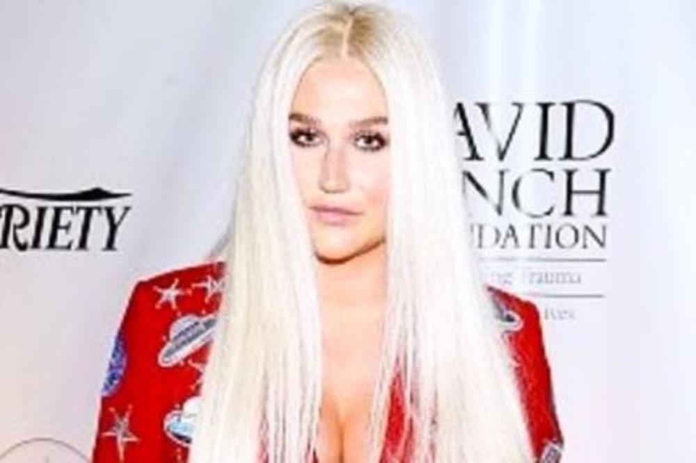 NAJTRAGIČNIJA PRIČA NA ESTRADI: SILOVALI SU JE, zabranili joj da koristi glas, a sada je svemu došao kraj!