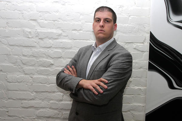 NOVINAR IVAN NINIĆ O NEZAKONITOJ BLOKADI AMG: Ko ne kleči na kolenima, prođe kao Kurir