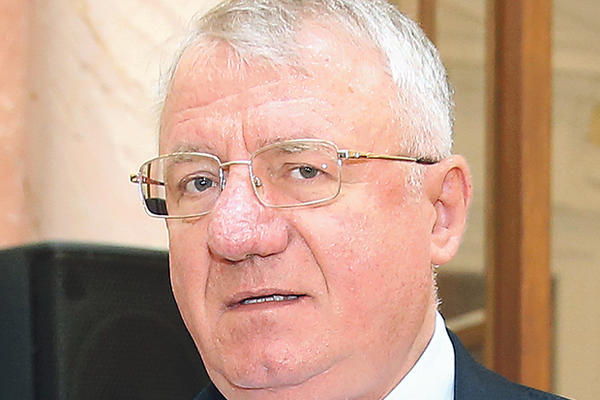 Plaćanje poreza ne može da bude državna tajna! VOJISLAV ŠEŠELJ O NEZAKONITOJ BLOKADI AMG