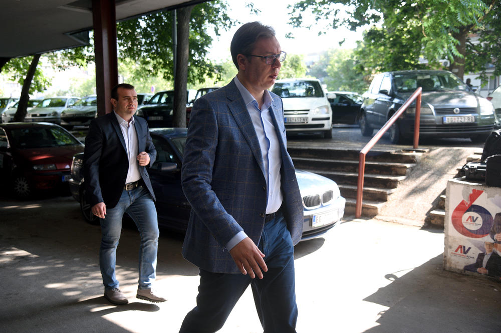 BOLEĆE IH GLAVA OD NAŠIH PITANJA U BRISELU: Ovo je poruka Aleksandra Vučića Tačiju i kosovskim zvaničnicima