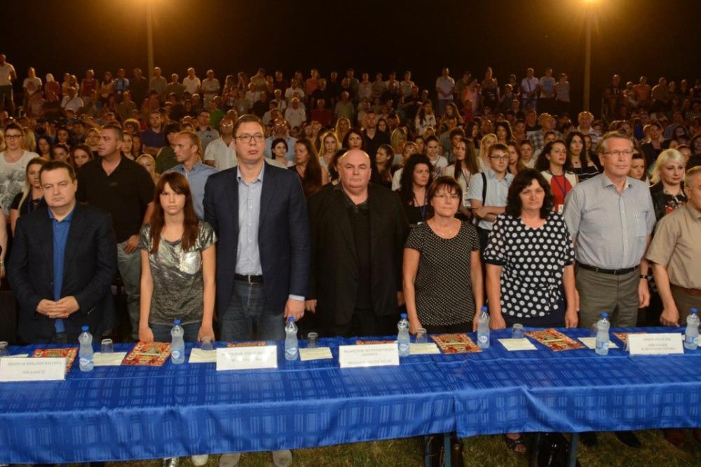 PALMINE TIGROVE PRATILA PAKLENA EKIPA: Vučić, Dačić, Ružić, Karić na kik boks meču u Končarevu (FOTO) (VIDEO)