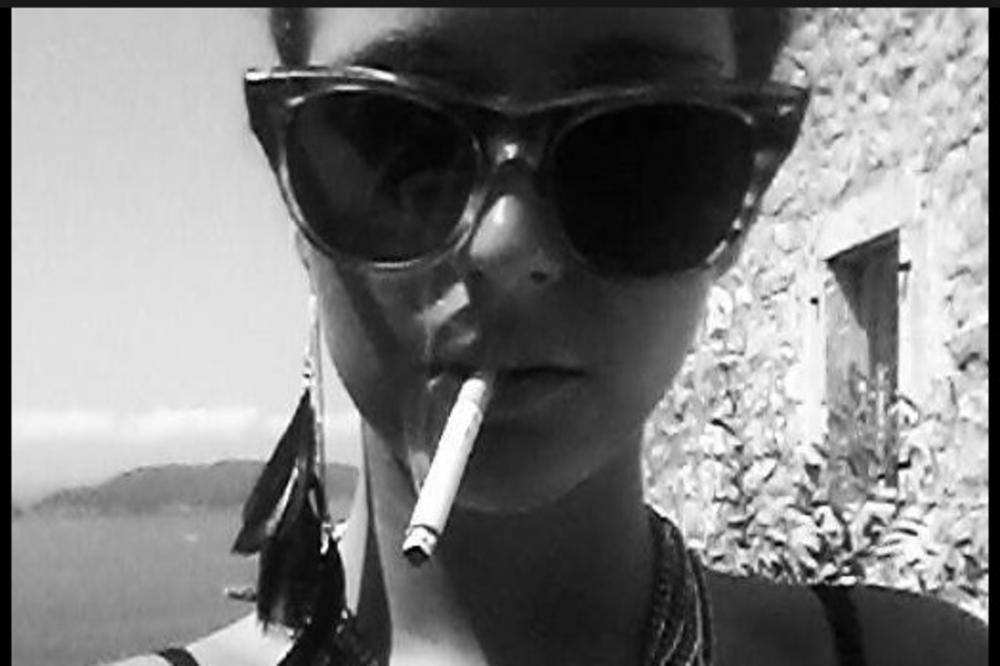 MAJKA JOJ JE POZNATA I PRELEPA ŽENA, A OCA JE RANO IZGUBILA! Ćerka naše spisateljice je KRALJICA INSTAGRAMA! (FOTO)