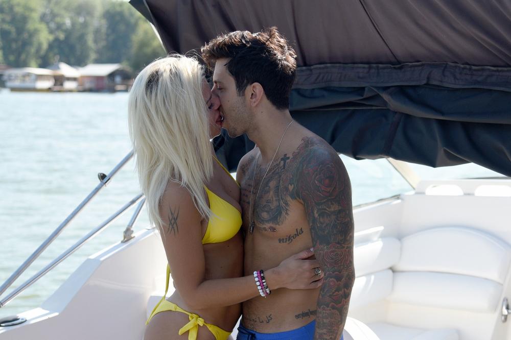 ISPLIVAO SNIMAK MALTRETIRANJA: Započeli su ljubav još na Farmi, onda je njihova veza postala BURNA: Ovo su nepoznati detalji