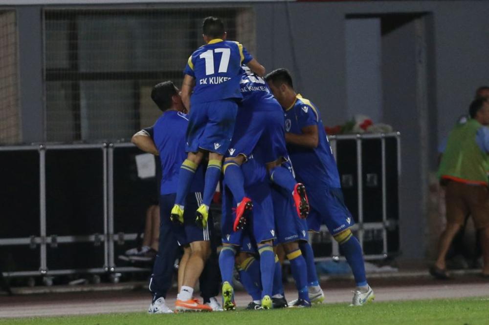 POLICIJA PRESRELA AUTOBUS ALBANSKOG ŠAMPIONA: Sumnja se u nameštanje utakmice koju su izgubili 6:0! (VIDEO)