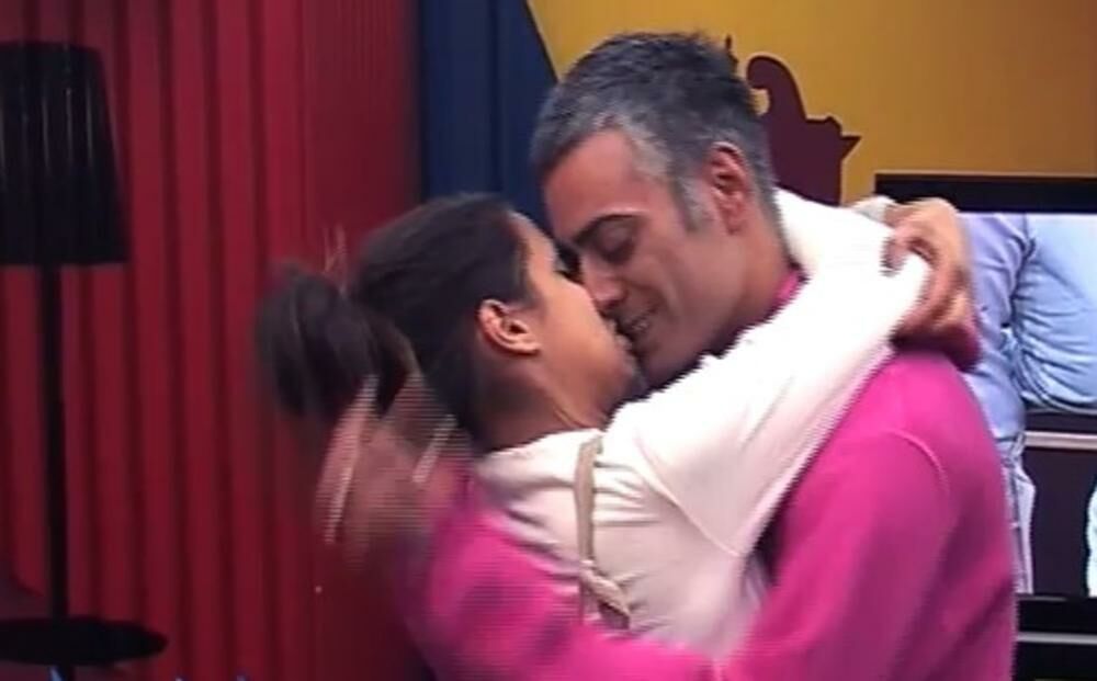 Ona je u tom trenutku imala 20, a Karlo 33 godine