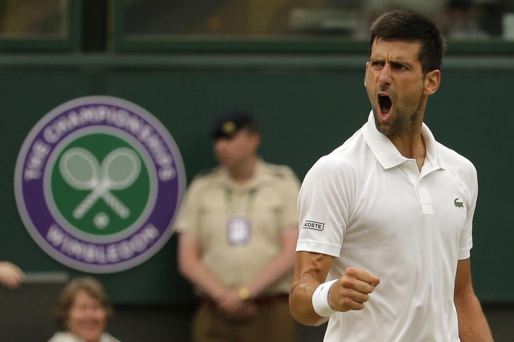 ĐOKOVIĆ SAŽVAKAO ŽILAVOG MANARINA: Srbin u četvrtfinalu Vimbldona, ali nas je zabrinuo zbog pomoći lekara u finišu! (FOTO) (VIDEO)