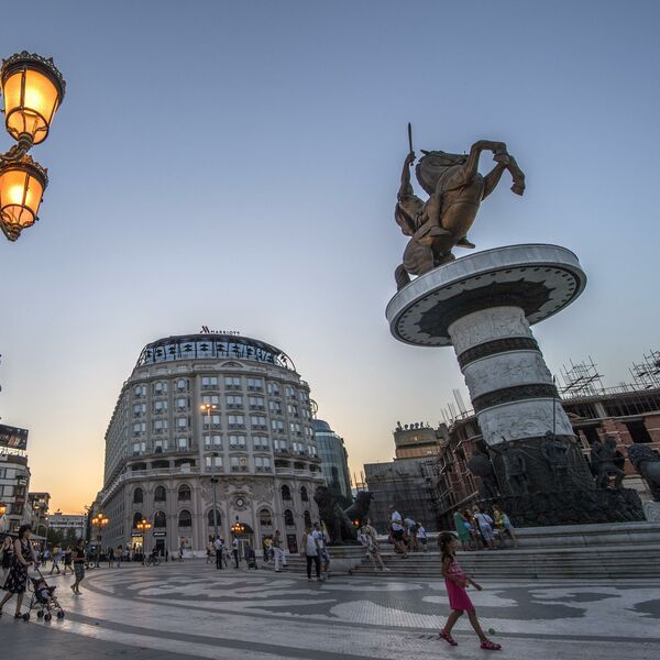 DRAMA U SKOPLJU: Stigla dojava o bombama, ljudi se evakuišu