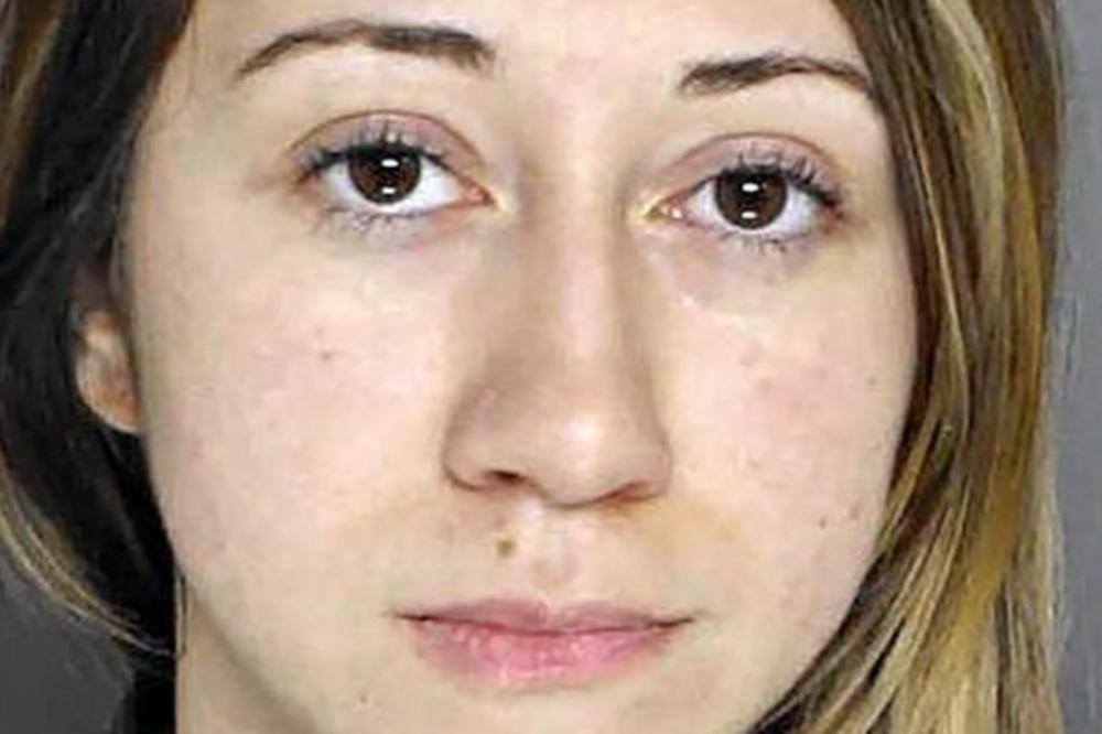 PROFESORKA IMALA SEKS SA UČENIKOM PA POBEGLA: Skandalozni snimak isplivao na površinu, svet u šoku! (VIDEO)