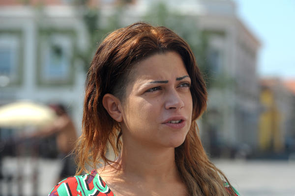 DUNJA ILIĆ IZAŠLA IZ BOLNICE I SAZNALA DA JOJ JE UMRO OTAC: Evo u kakvom je stanju sada PEVAČICA