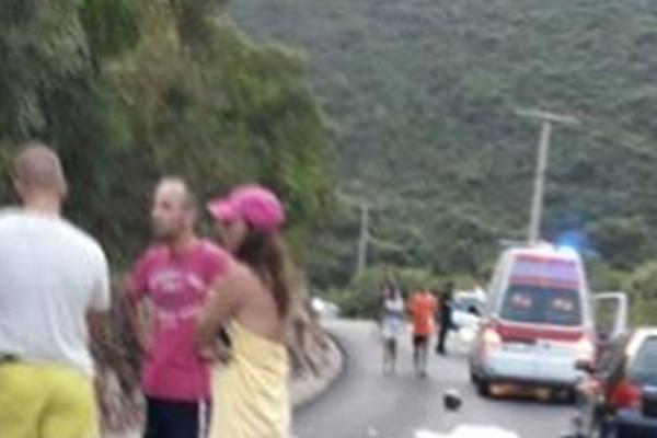 NESREĆA KOD BUDVE: Srbin i Srpkinja iz Velike Plane poginuli na motoru! (FOTO)