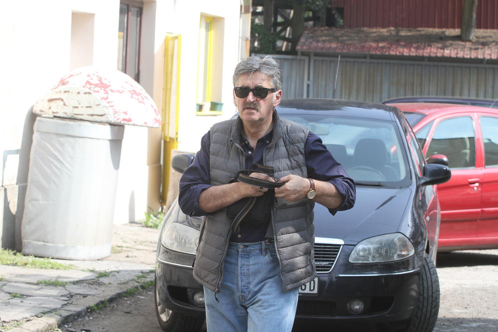 BOSANAC NAPRAVIO HAOS NA PRVOM SNIMANJU "ZVEZDA GRANDA"! Čim je izašao iz kola NAGRNUO NA SVE OKO SEBE!