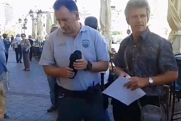 PIPNI ME ŠUPKU SAMO I ZGAZIĆU TE, NA CEVČICU ĆEŠ JESTI! Prodavačicu su komunalci u Novom Sadu terali s ulice, a onda se pojavio ON! (VIDEO)