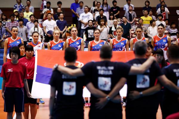 TERZIĆ IZNERVIRAN POSLE PORAZA: Igrali smo seljačku odbojku! (FOTO) (VIDEO)