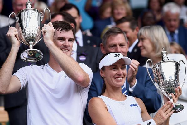 LJUDI, KOJA JE OVO GODINA? Martina Hingis osvojila Vimbldon! (FOTO)