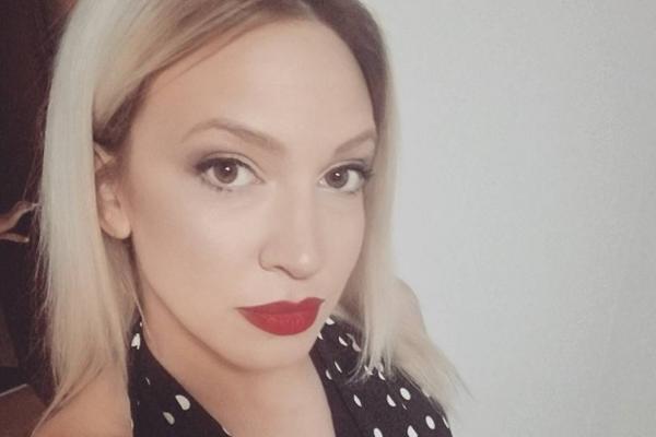 MILICA JE PRELEŽALA KORONU I JAKO SMRŠALA: Pevačica je sada otišla na odmor i SKINULA SE! (FOTO)