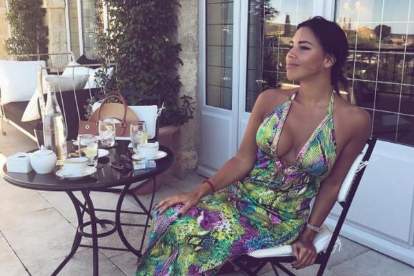 DŽUMARO, NE VOLIŠ VIŠE MAJKU... Kaja odlepila na ćerku pred svima, pljuštale strašne uvrede! (FOTO)