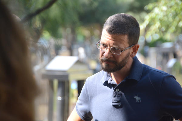 NA SAHRANU MAJE I MIHAILA DOŠAO JE I BRAT MONSTRUMA! Svi su očekivali šta će reći i on se na kraju konačno oglasio! (FOTO)