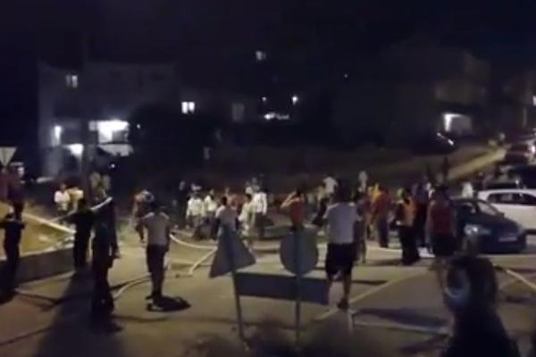 Torcida i Bed Blu Bojsi se rame uz rame bore protiv požara: I igrači Hajduka na prvoj liniji borbe protiv vatrene stihije! (FOTO) (VIDEO)