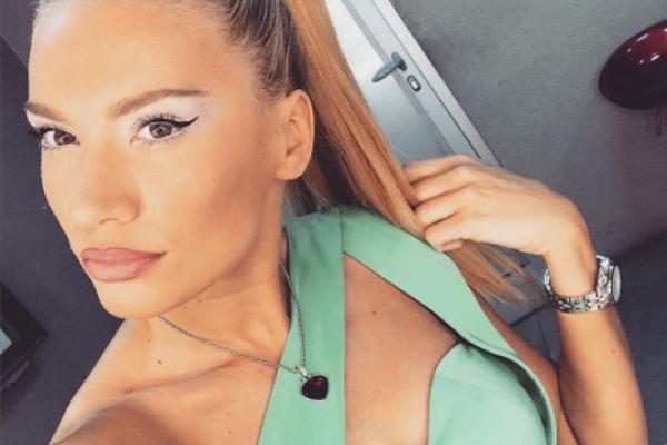 KAKO JE OVO MOGUĆE?! Voditeljka Parova BEZ ŠMINKE izgleda kao potpuno druga osoba! (FOTO)