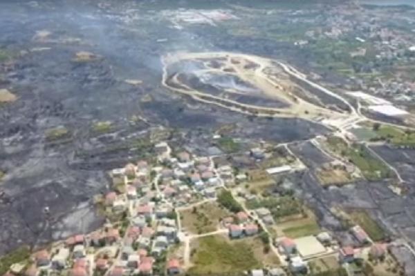 VATRA OPUSTOŠILA SVE: Dron snimio područje Splita nakon požara! (VIDEO)