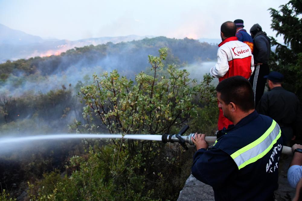 POŽARI I DALJE AKTIVNI: Bolja situacija, stigla pomoć!