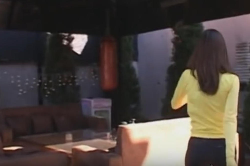 SRPSKA PEVAČICA JE BILA UZ DEČKA I KADA JE IŠAO U ZATVOR, a onda preko noći ŠOK - u sekundi je SVE NESTALO!