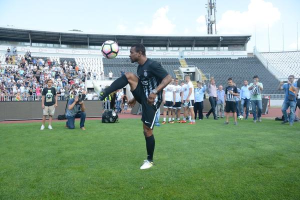 SVE JE OTKRIVENO: Konačno smo saznali zašto je Suma došao potpuno NESPREMAN u Partizan!