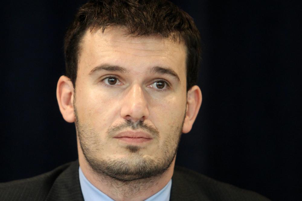 FISKALNI SAVET: Srbija uvek ide dva koraka napred, pa jedan nazad!