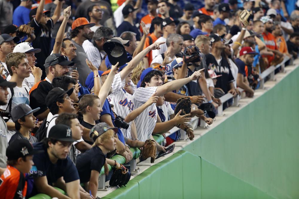 BIZARNO! Navijaj za nas, osvoji besplatnu sahranu! (FOTO) (VIDEO)