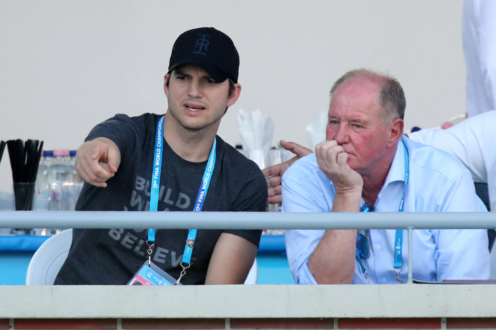 POZNATI GLUMAC JEDVA DA JE ŽIV: Oglasio se SRCEPARAJUĆOM PORUKOM, UBIJA GA BOLEST!