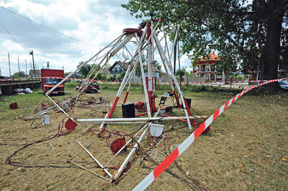 ZABAVNI PARK SMRTI: Radnika u zabavnom parku ubila struja, stao na mokre kablove!