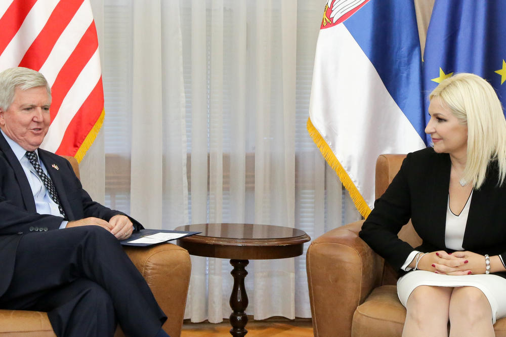 Mihajlović i Skot: Više investicija iz SAD kao rezultat uvođenja e - dozvola